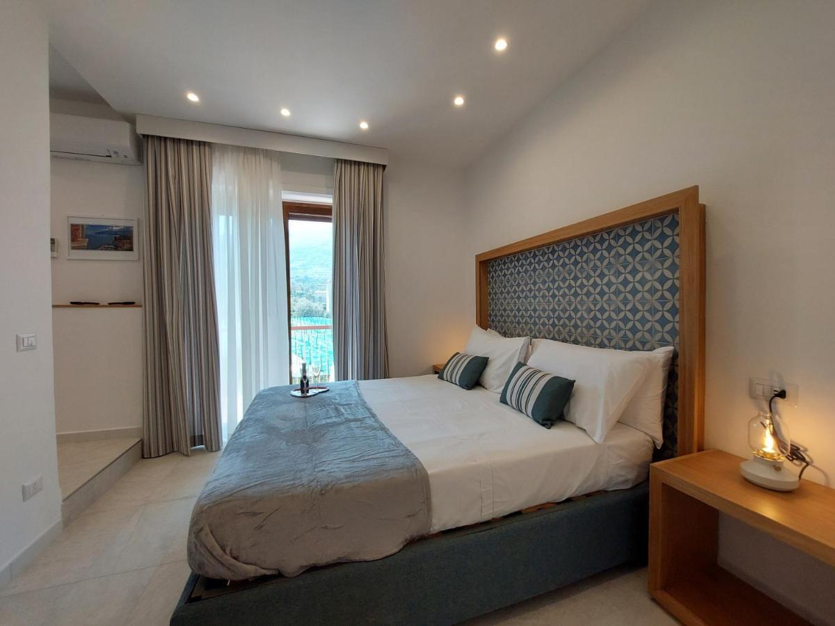 Mistral Luxury Suites Sorrento Exterior foto