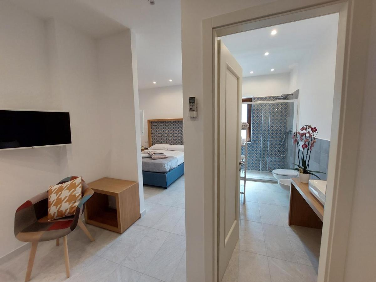 Mistral Luxury Suites Sorrento Exterior foto